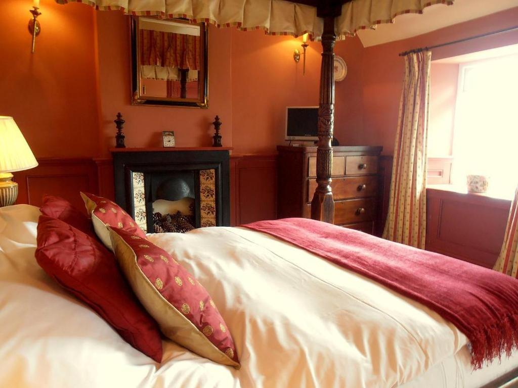 The Hunters Rest Inn Clutton Екстериор снимка