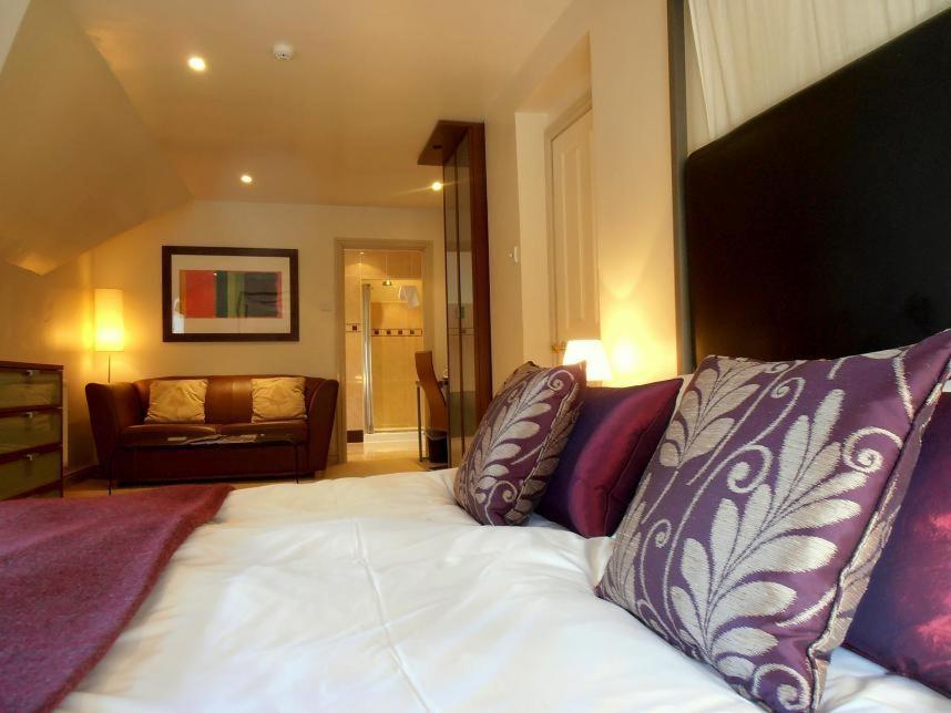 The Hunters Rest Inn Clutton Екстериор снимка